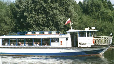 Loď Baťa na Moravě