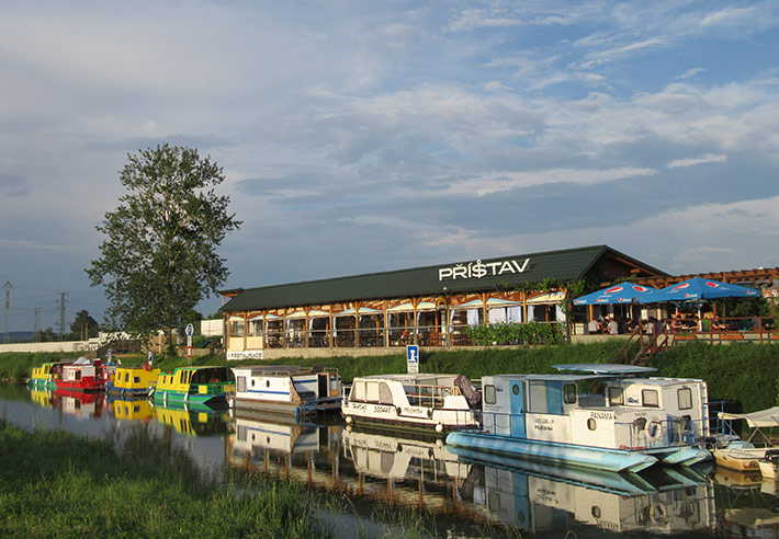 restaurace_pristav_stare_mesto